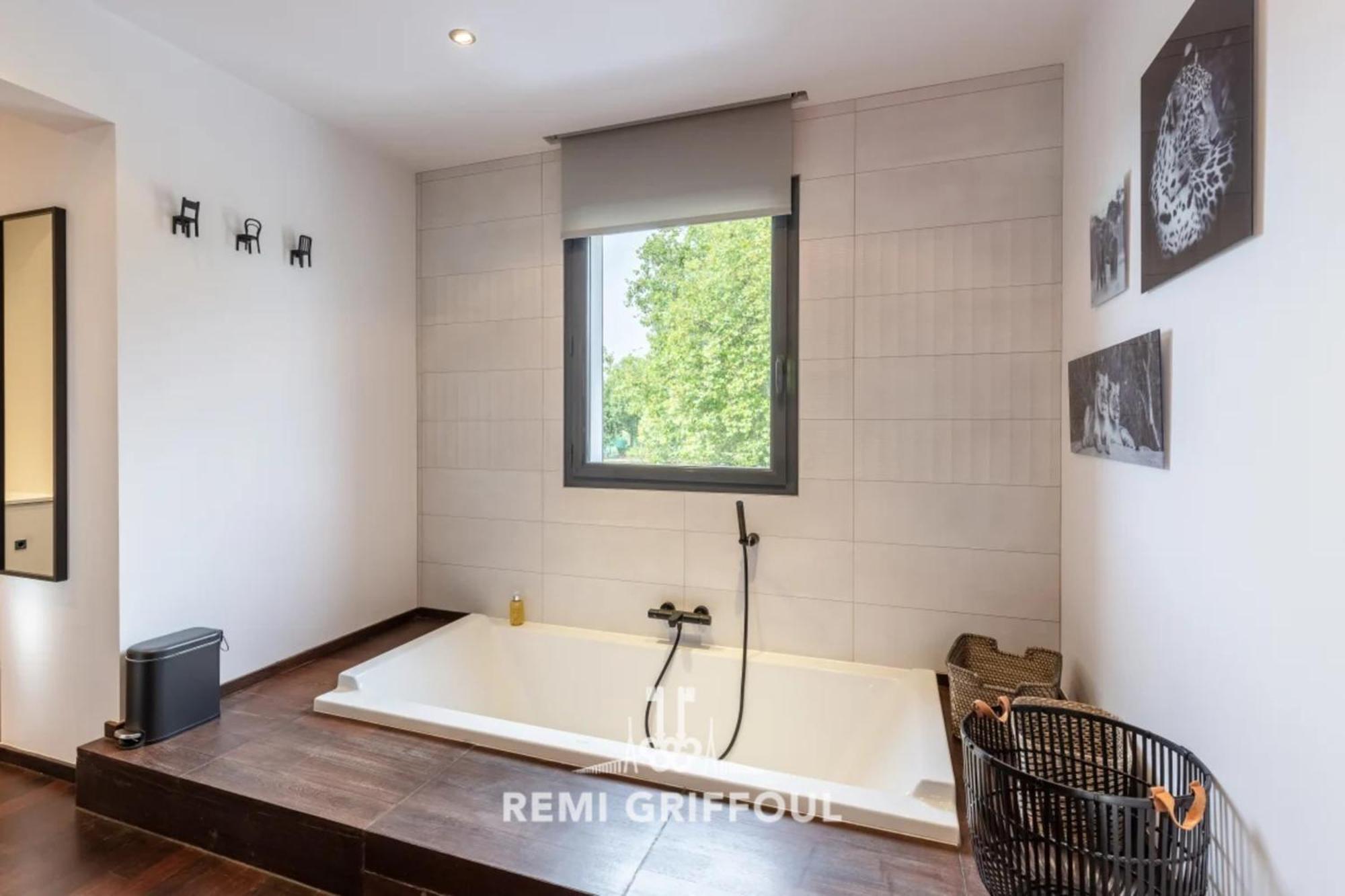 The Cosmopolitan Architect Design With Rooftop Jacuzzi 8 Guests Hébergement de vacances *